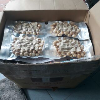 Mắc ca nhân nguyên tròn