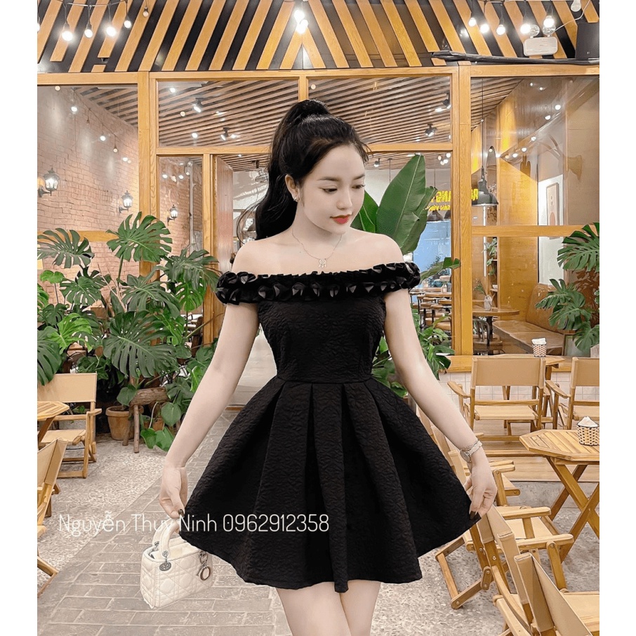 Sale Lớn 50% Cho Mẫu Đầm Gấm Xốp Thiết Kế Tay Vai Cực Đẹp UP