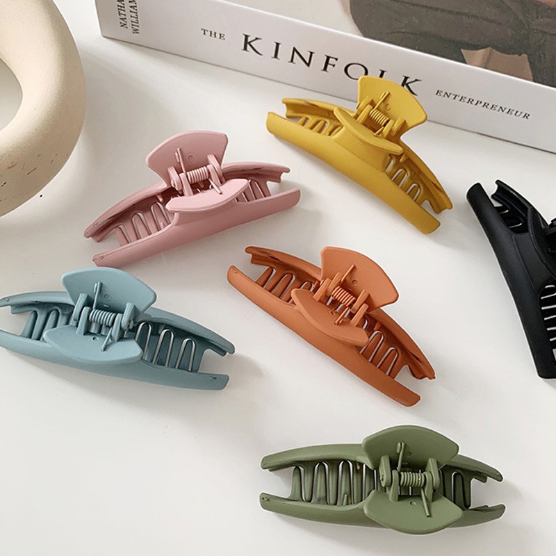 Female Medium Grasp Clip Back Simple Headdress