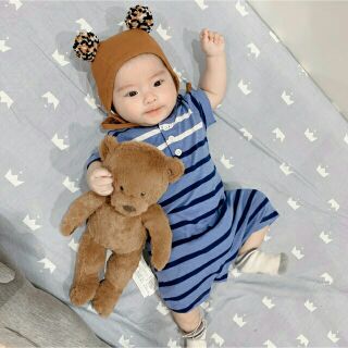 Body đùi bé trai sọc Carter