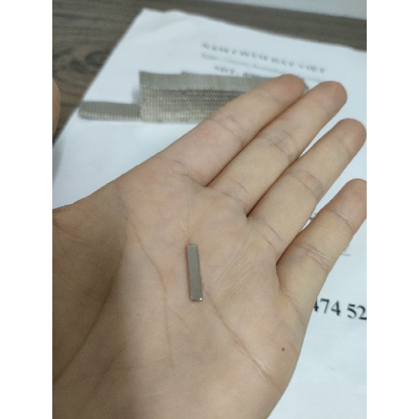 Nam châm dài 15*3*2mm hình chữ nhật dài
