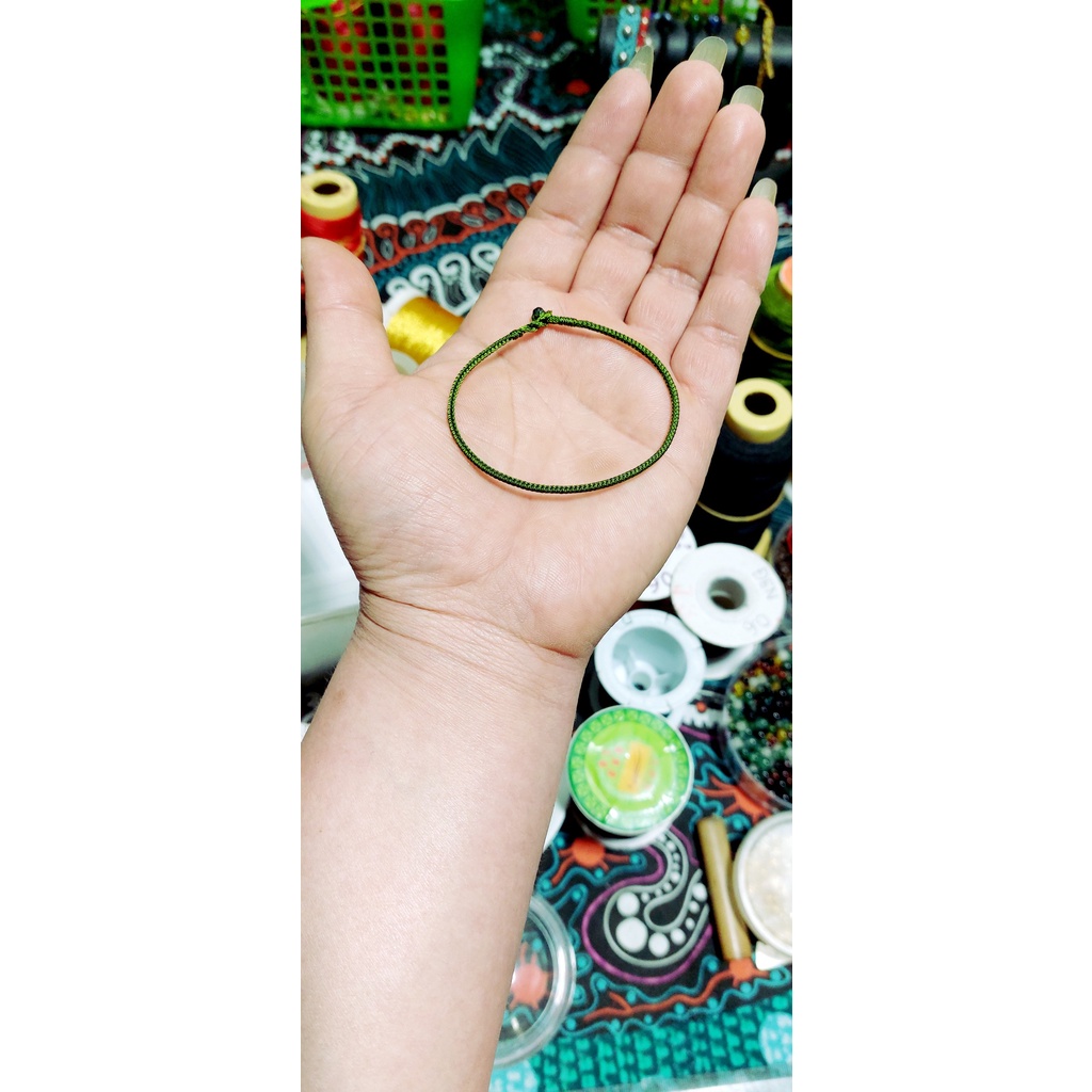 Vòng tay mầu độc quyền xanh cốm đan tuyệt đẹp ( Thông báo size cổ tay )
