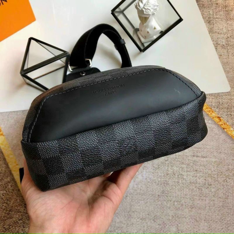 Túi nam LV bản super sz20x31cm chuẩn đẹp xuất sắc kèm túi giấy hóa đơn