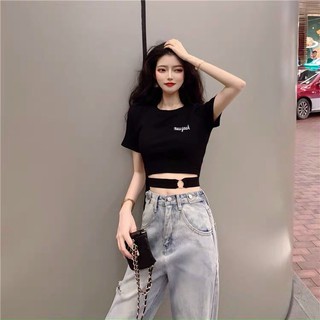 Áo croptop tay ngắn in chữ phối khoen eo xinh xắn TTSA0873