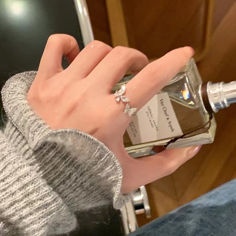 Nhẫn 2 cánh bướm đá cá tính siêu đẹp NHAN05