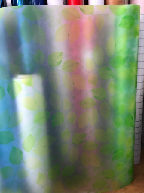 Giấy dán kính hoạ tiết khổ 90 30k/1m dài | BigBuy360 - bigbuy360.vn