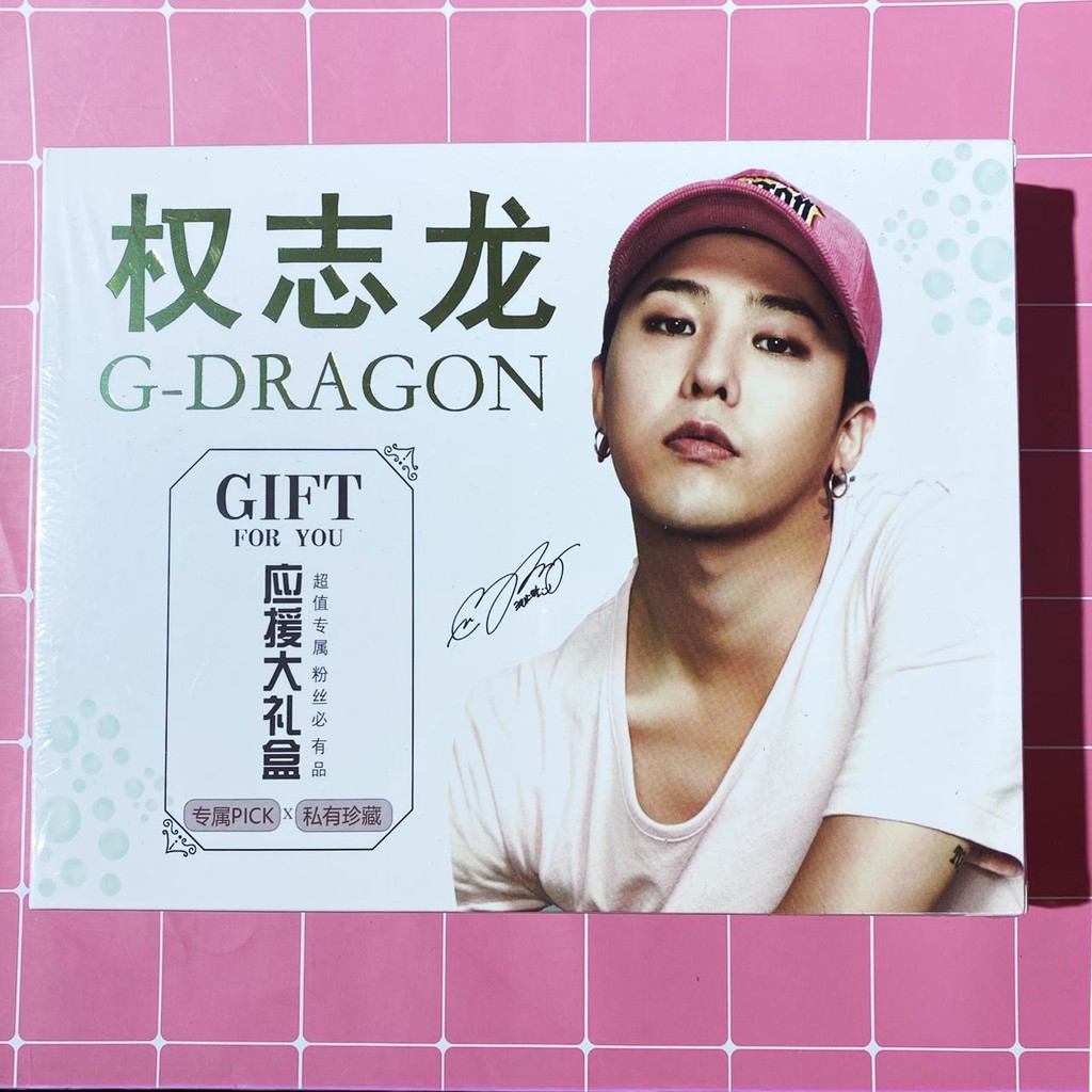 Hộp quà GDRAGON A5 đứng có poster postcard bookmark banner huy hiệu thiếp ảnh dán album ảnh