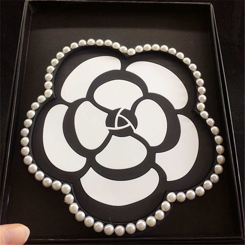 Miếng Lót Điện Thoại Chống Trượt Hình Hoa Đính Ngọc Trai Sáng Tạo Cho Xe Hơi