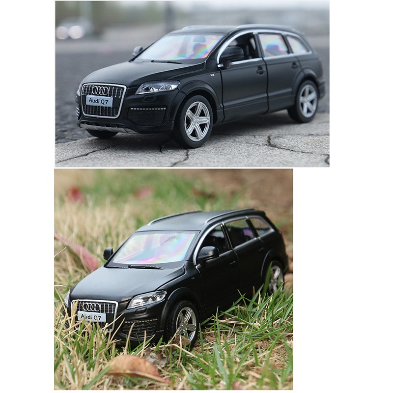 Xe mô hình ô tô RMZ Audi Q7 xe bằng sắt mở được cửa chạy cót tỉ lệ 1:36