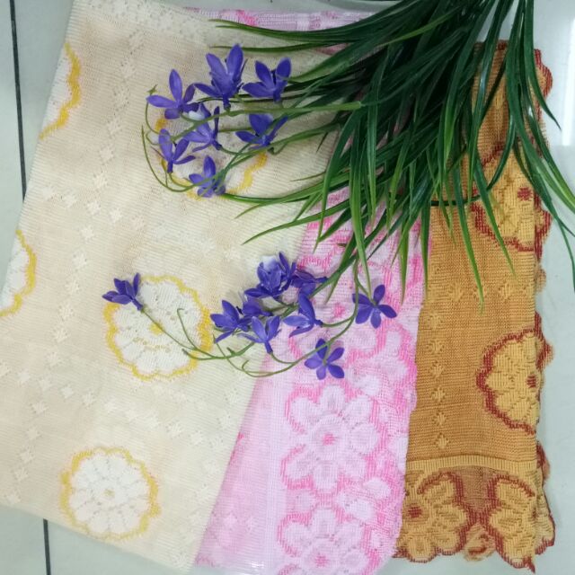 Khăn trải bàn thổ cẩm