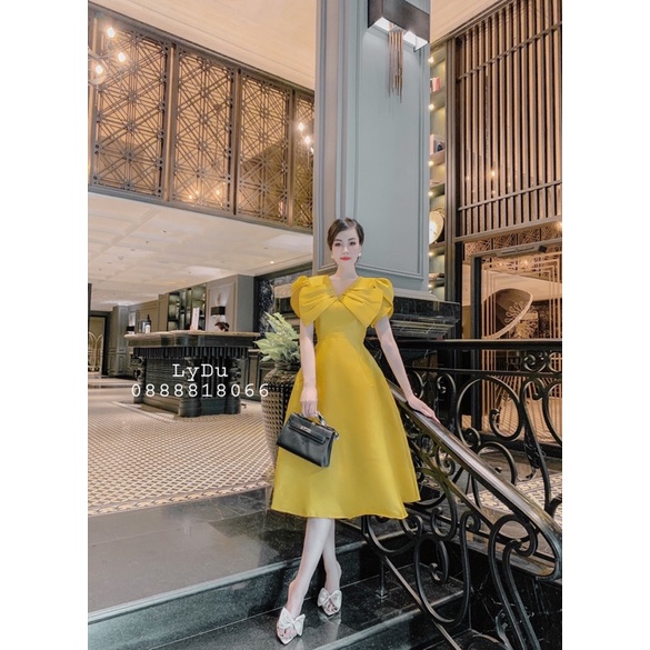 váy tafta xoè cổ nơ xếp