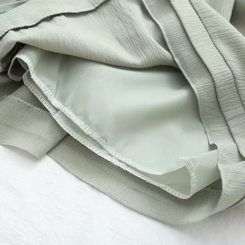 Chân váy ngắn co giãn thiết kế xinh xắn dành cho nữ