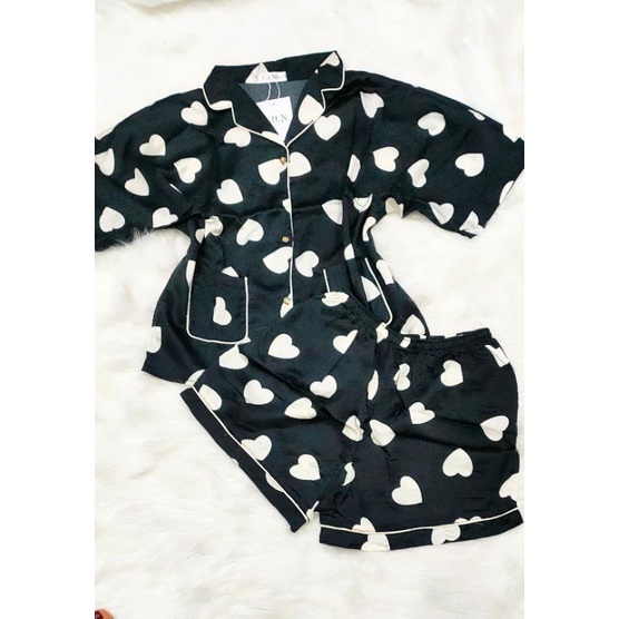 Bộ cánh dơi tay ngắn quần đùi vải satin