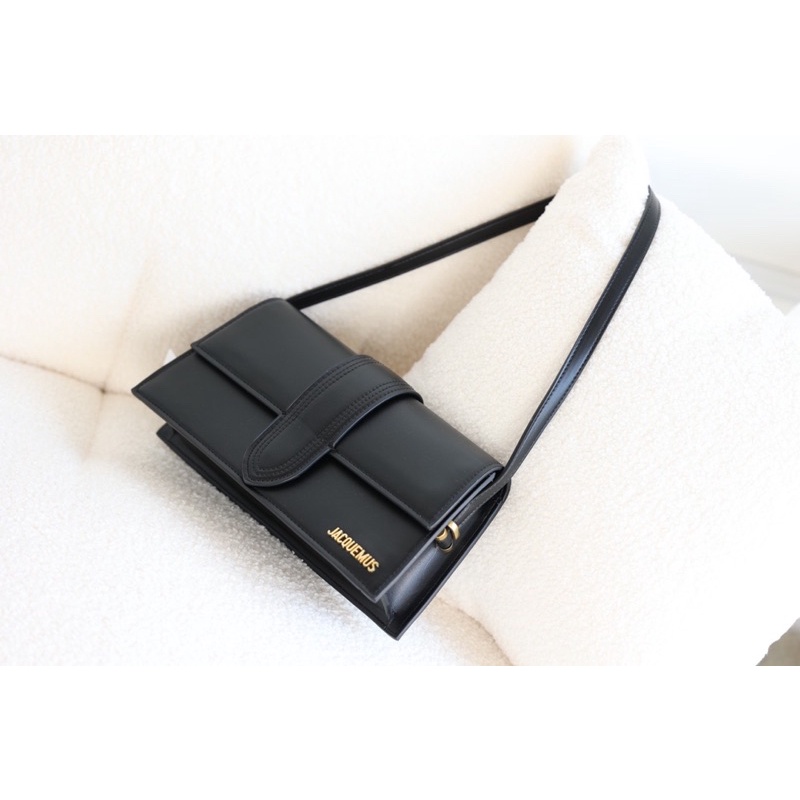 Túi Jacquemus Size 26cm Dáng Kẹp Nách Siêu Xinh Fullbox Ảnh Thật Tự Chụp
