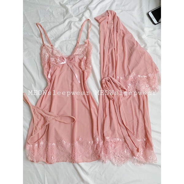 Đầm ngủ 2 dây kèm áo choàng mỏng xuyên thấu gợi cảm | BigBuy360 - bigbuy360.vn