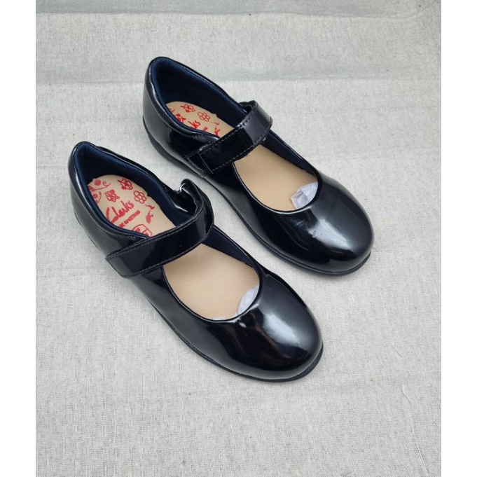Giày baby clarks bé gái