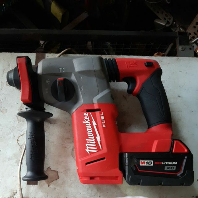 Milwaukee M18 CHX-0 - Máy khoan búa dùng pin Li-ion 18V, SDS Plus, 3.5kg