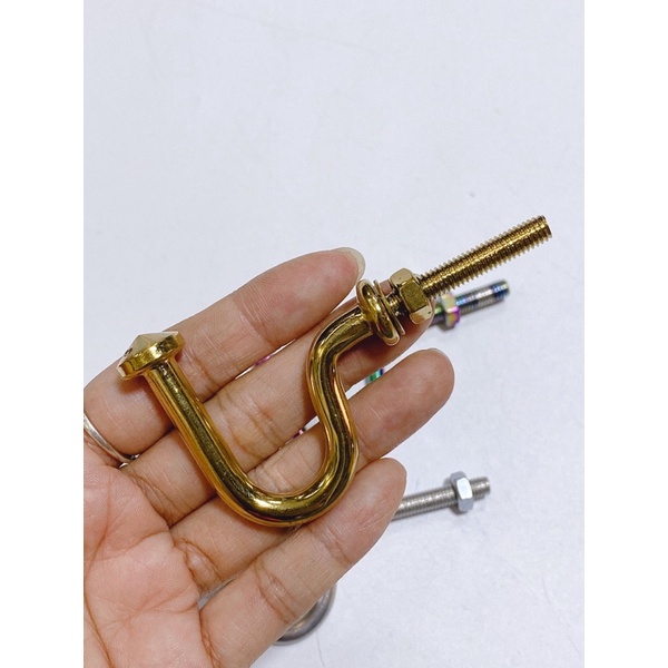 Móc mẫu U, móc vịt, móc câu titan 7 màu gắn xe đạp điện , xe máy... tặng kèm ốc