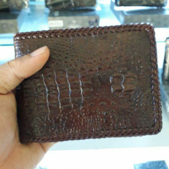 ví cá sấu gù nhỏ