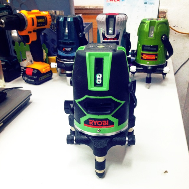 Máy bắn cốt RYOBI pin khủng