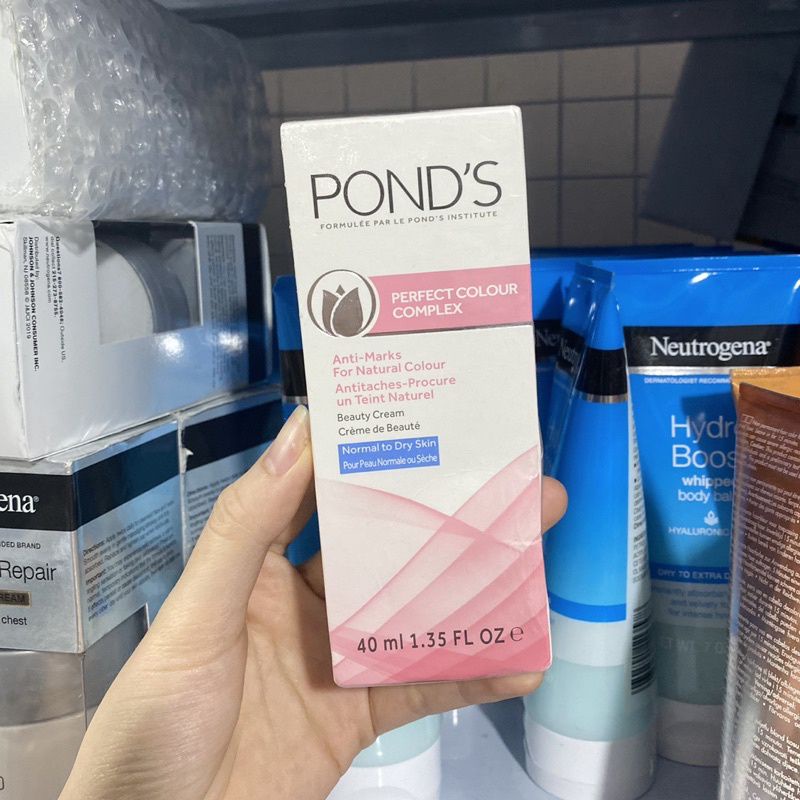 Kem dưỡng ẩm trắng sáng da Pond's Perfect Colour Complex 40ml