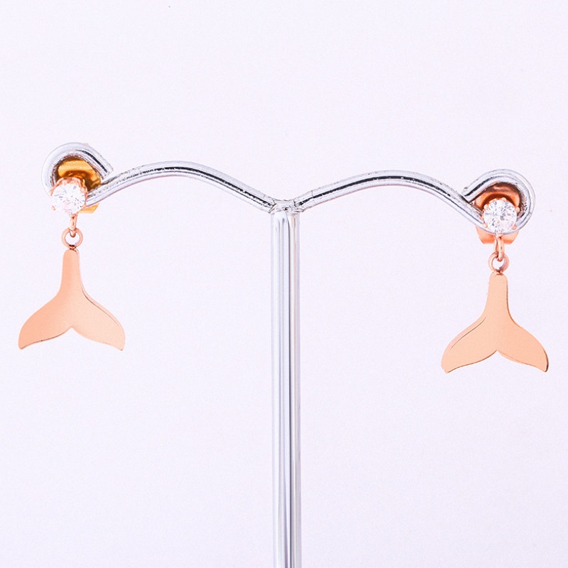 Bông Tai Đuôi Cá Titan Ko Đen TT 3886