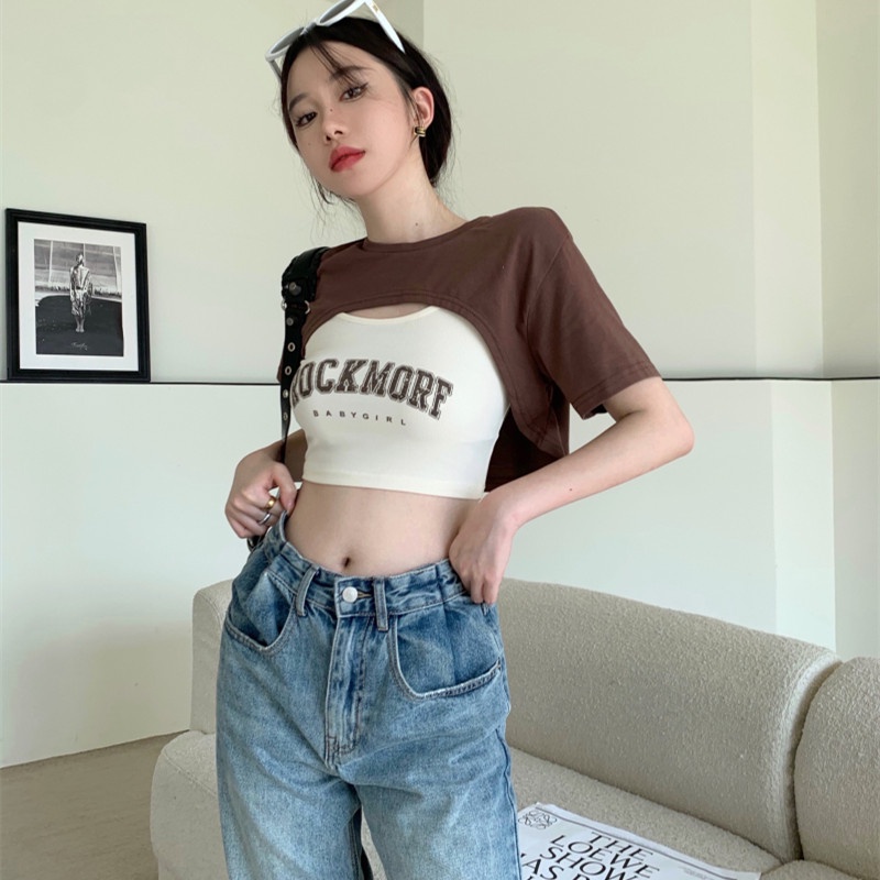 Set Áo Thun Ngắn Tay Màu Nâu + Áo Yếm Hai Dây In Chữ Thời Trang Cho Nữ