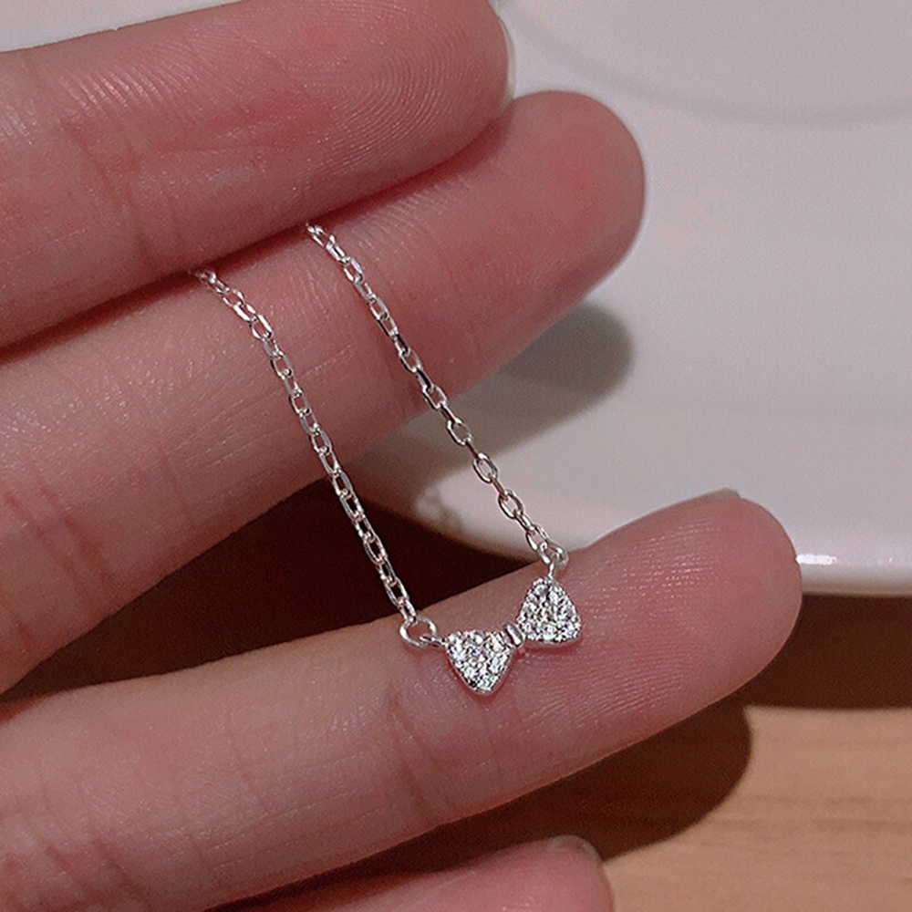 Vòng cổ mặt nơ xinh xắn thời trang