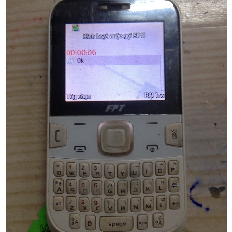 Xác FPT B330 k pin, k nắp lưng, lên màn đẹp, nghe gọi 900 loa to rõ, bán xác ae ngiên cứu