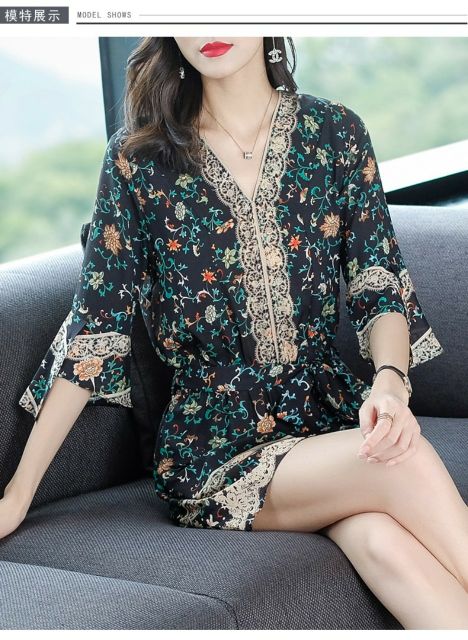 Hàng nhập - Jumpsuit ngắn hoa nhí, bộ jum đồ bay viền ren