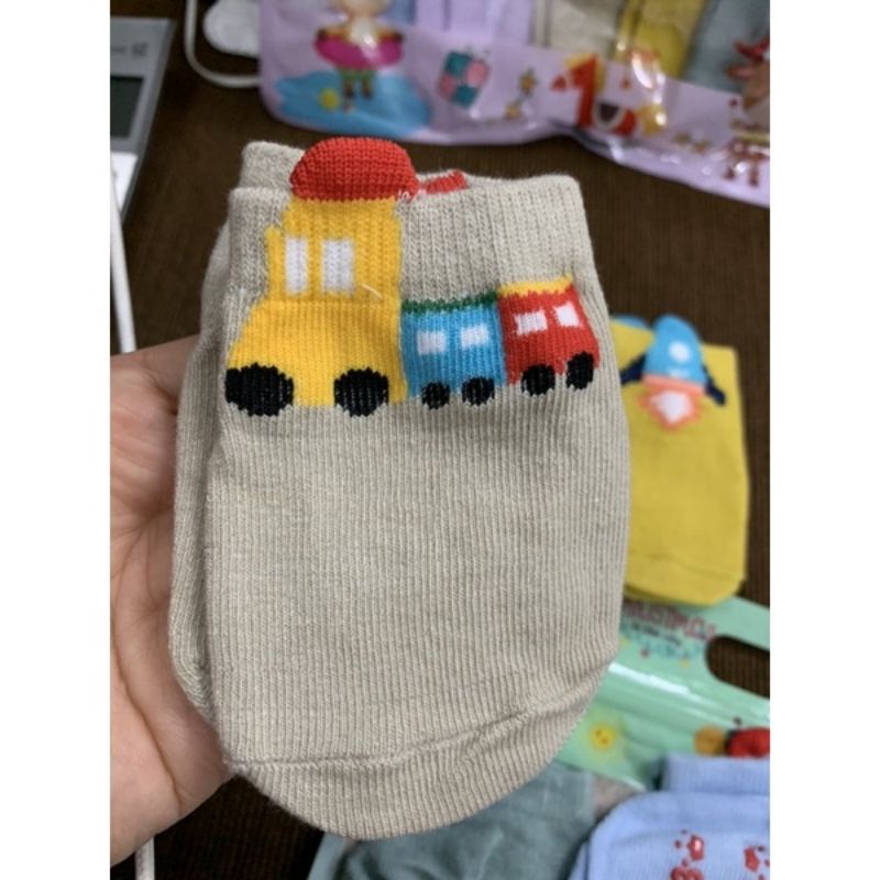 Tất cho bé sơ sinh hình thú đáng yêu thoải mái chống trượt đủ size từ 0 - 2tuổi.