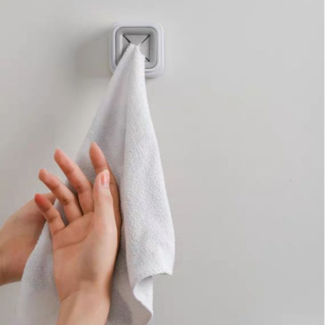 Giá treo khăn, tạp dề gọn gàng dán siêu dính