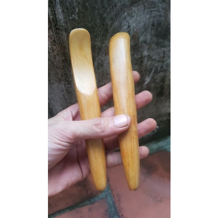 Com bo 2 cây cạo gió gỗ thơm đồ dùng tốt cho sức khỏe