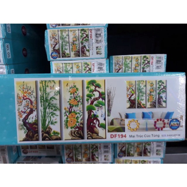 Tranh đính đá tứ quý xuân hạ thu đông. Tranh gắn đá chưa gắn.