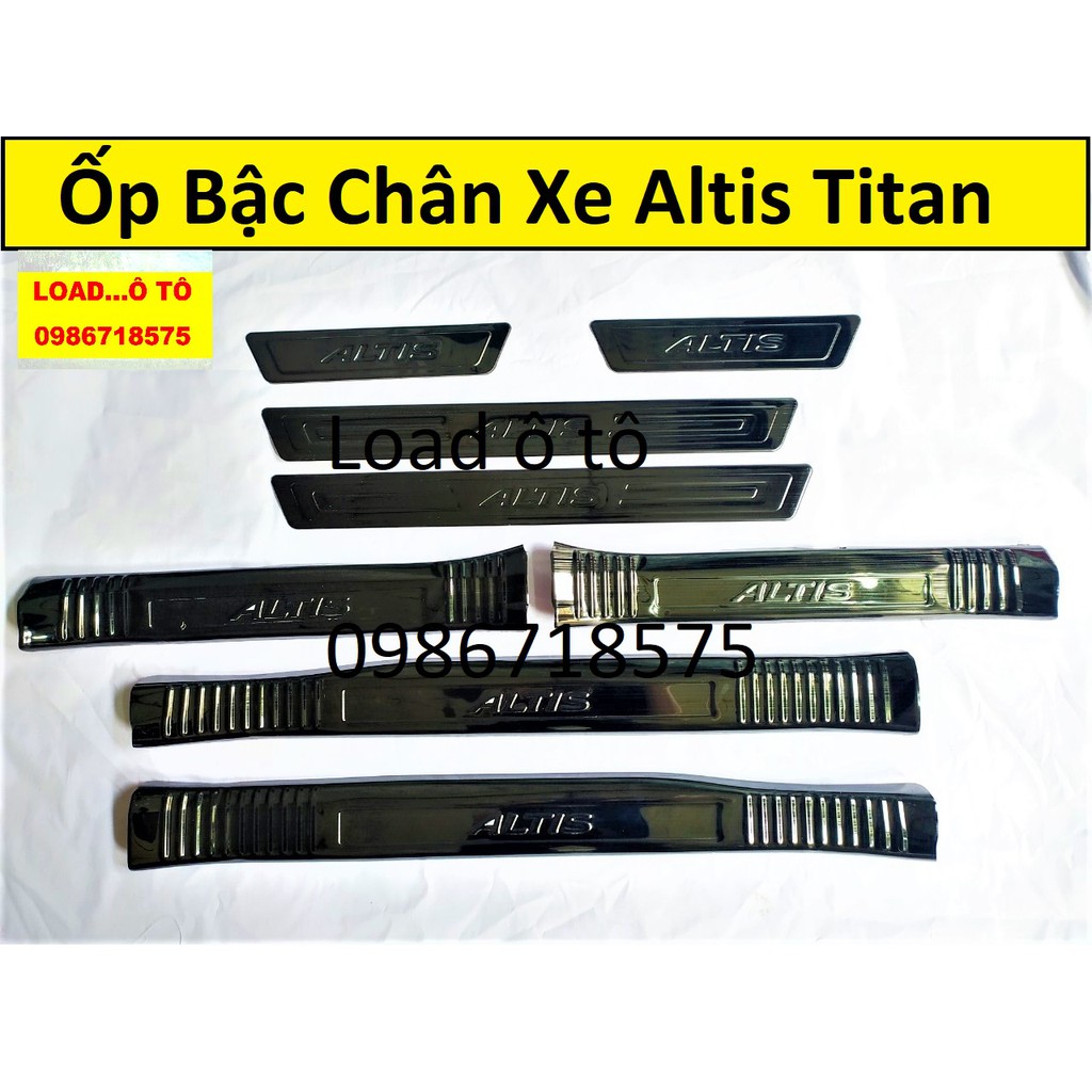 Ốp Bậc Cửa, Nẹp Bước Chân Trong, Ngoài Xe Toyota Altis 2022-2018  Mẫu Vân Titan Xước Cao Cấp