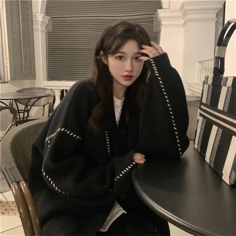 Áo khoác cardigan hoạ tiết nhẹ nhàng