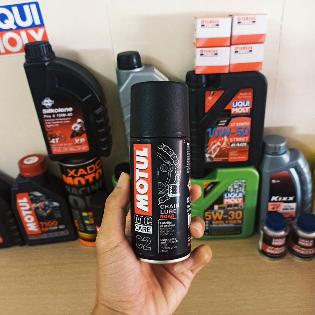 Dưỡng Sên Xe Máy Motul C2 150ml [Chính Hãng]