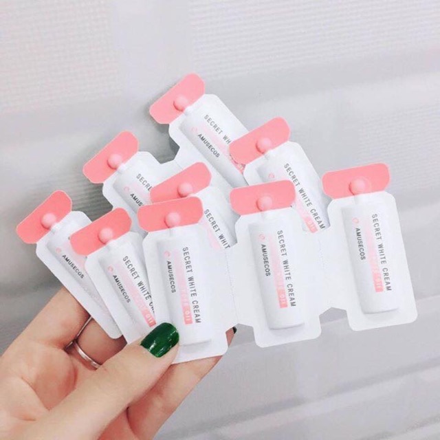 Các Chị ơi e vẫn đang test sp đây, cam kết sản phẩm rất khó kích ứng nhé, Chuẩn auth 100%. Làm hồng se khít vùng kính ^^