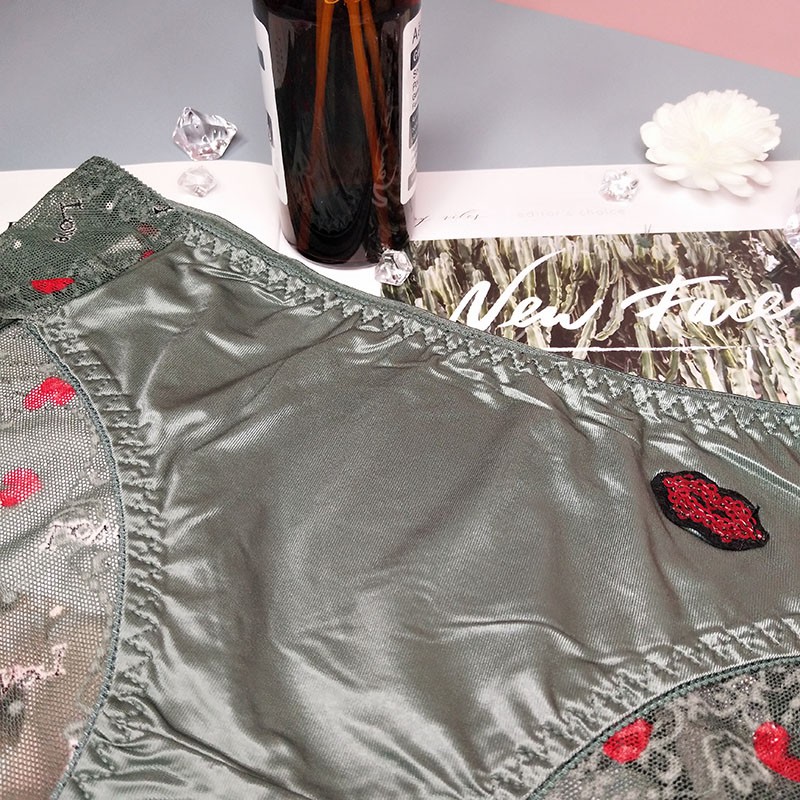 Quần lót vải lụa Satin mềm mại trong suốt phối ren thoáng khí thoải mái cho nữ