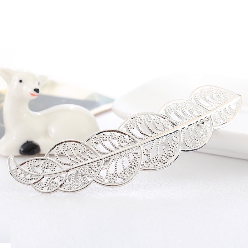 Chiếc lá Chưng mẫu trang trí nail