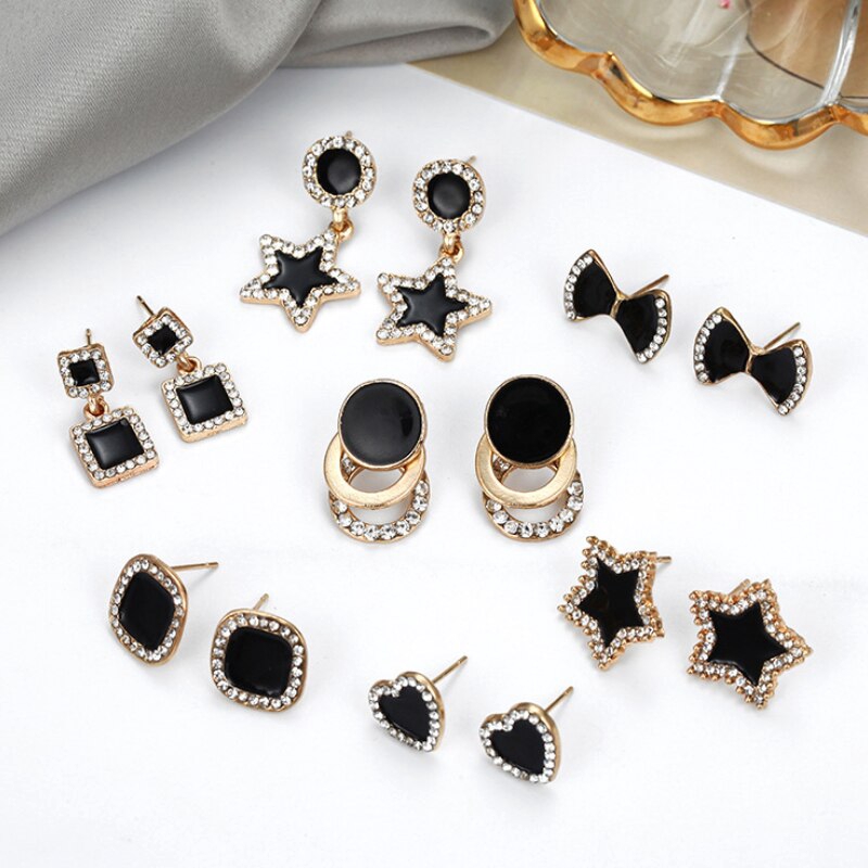 Bông tai hình tròn lớn đính đá lấp lánh làm quà tặng cho nữ