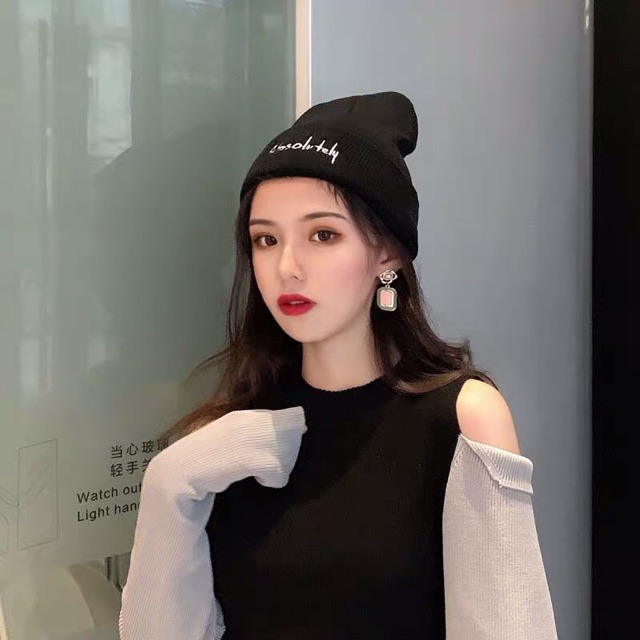 Mũ len hàn quốc chữ M - nón len vinatge