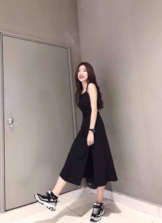 ĐẦM XẺ ĐEN ĐAN DÂY LƯNG SEXY
