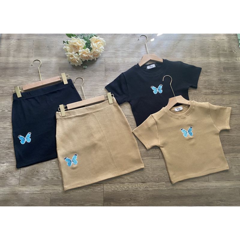 Có VIDEO SET ÁO CROPTOP CHÂN VÁY THÊU BƯỚM - A3ST