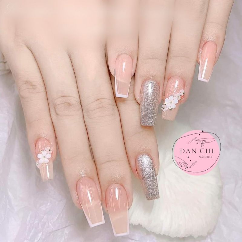 NailBox móng úp thiết kế sẵn Mẫu Thạch Đính Hoa nhẹ nhàng