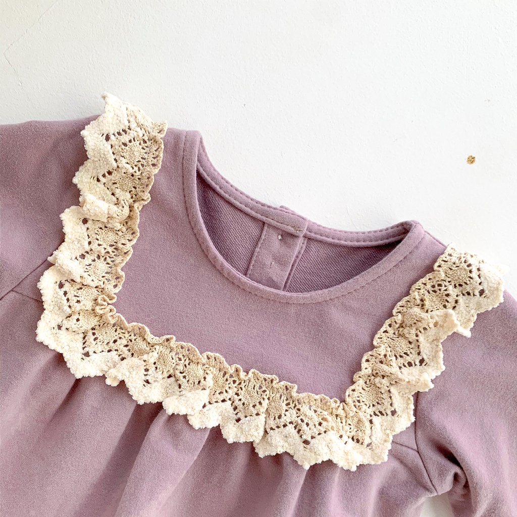 Bộ áo liền quần tay dài chất liệu cotton phối ren kèm mũ dành cho bé gái 0-2 tuổi