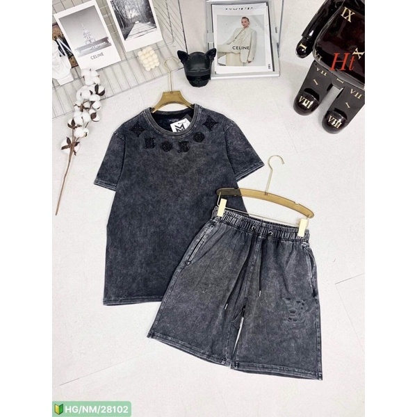 Bộ loang luôn vui tươi đen vòn cổ H2B855