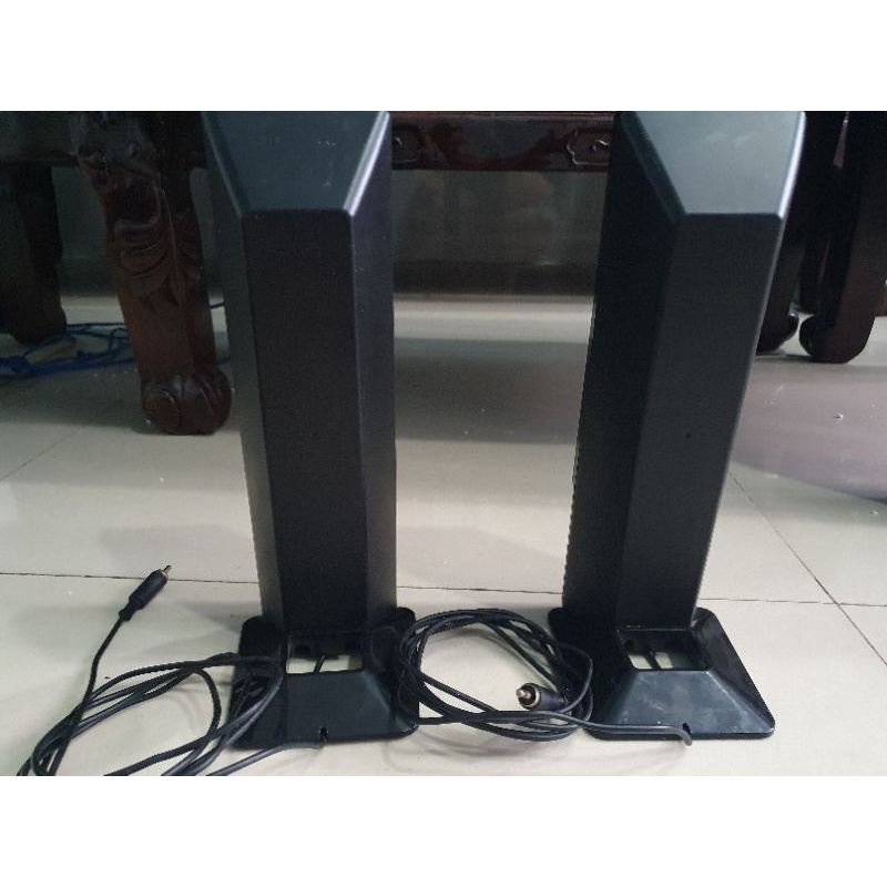 Cặp loa vệ tinh Microlab Đã qua sử dụng