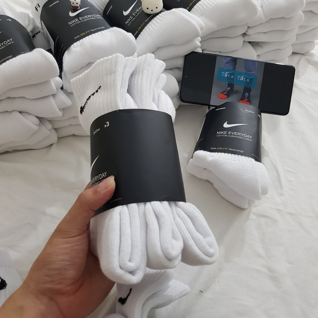 Pack 3 đôi tất thể thao Nike DRI FIT cao cổ màu Trắng Đá bóng Chạy bộ tập Gym - Free ship TatsTats.vn