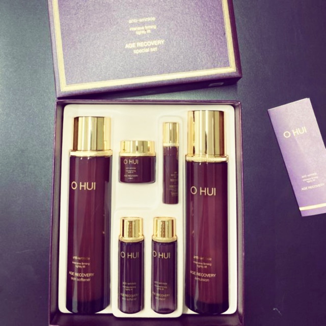 1 set 6sp duy nhất hàng tặng bán nhanh OHUI AGE RECOVERY tím chống lão hoá có fix giá